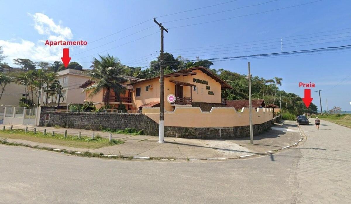 Perfeito E Encostado Na *